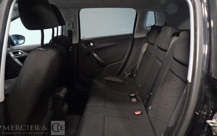 PEUGEOT 2008 GENERATION-I 1.6 BLUEHDI 100CH STYLE NOIR EZ-136-LP