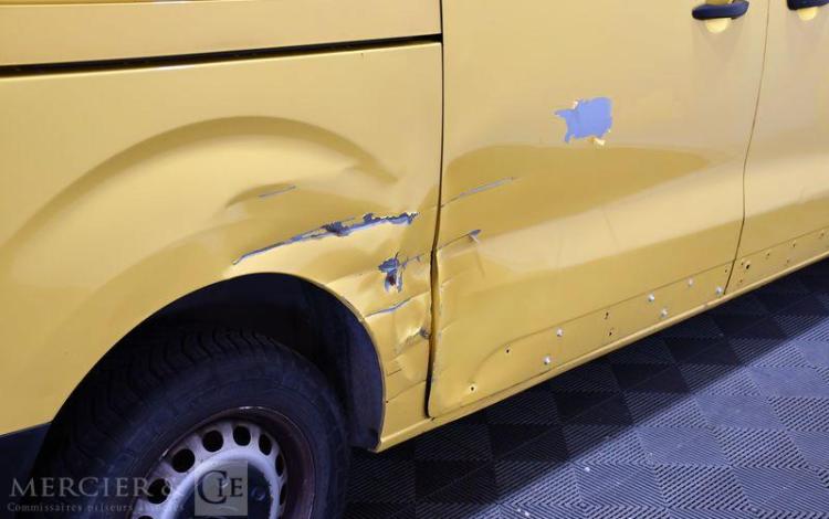 CITROEN JUMPY NOUVEAU STD BLUEHDI 95CH BVM TAILLE M CONFORT
 JAUNE EZ-257-HJ