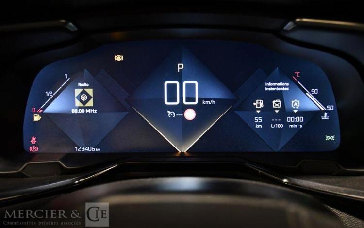 DS DS7 CROSSBACK 2,0 BLUE HDI 180 EXECUTIVE EAT BVA BLANC FA-884-LK