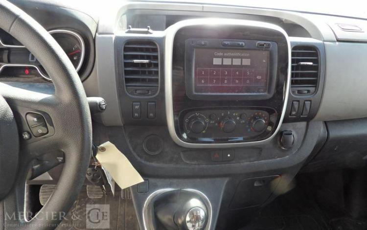 RENAULT TRAFIC 1.6 DCI 125ch 1T2 L1H1 GRAND-CONFORT ROUGE FB-490-BB