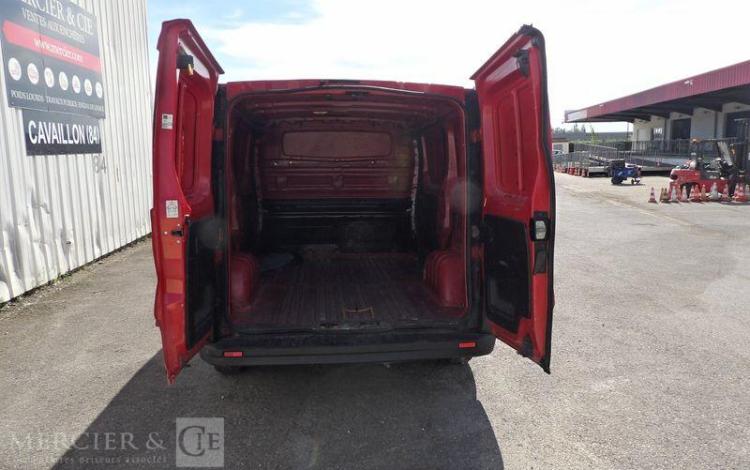 RENAULT TRAFIC 1.6 DCI 125ch 1T2 L1H1 GRAND-CONFORT ROUGE FB-490-BB