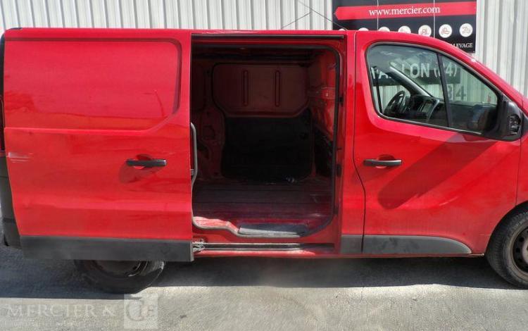 RENAULT TRAFIC 1.6 DCI 125ch 1T2 L1H1 GRAND-CONFORT ROUGE FB-490-BB