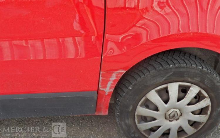 RENAULT TRAFIC 1.6 DCI 125ch 1T2 L1H1 GRAND-CONFORT ROUGE FB-490-BB