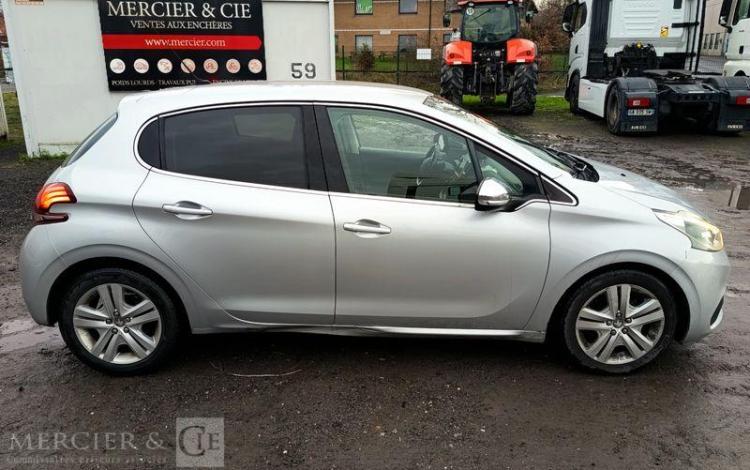PEUGEOT 208 1.5 BLUEHDI 100 ALLURE BUSINESS GRIS FB-790-WX