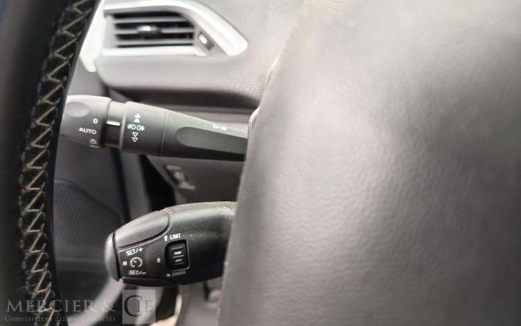 PEUGEOT 208 1.5 BLUEHDI 100 ALLURE BUSINESS GRIS FB-790-WX