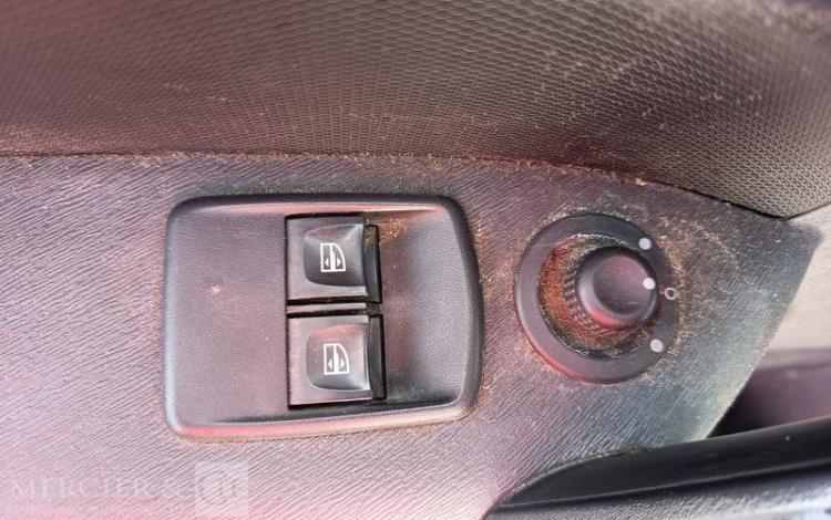 RENAULT KANGOO MAXI 1.5 DCI 110 GRAND-VOLUME CONFORT – DIESEL – 161933 KMS – ANNEE 2018 BLANC FB-920-YD