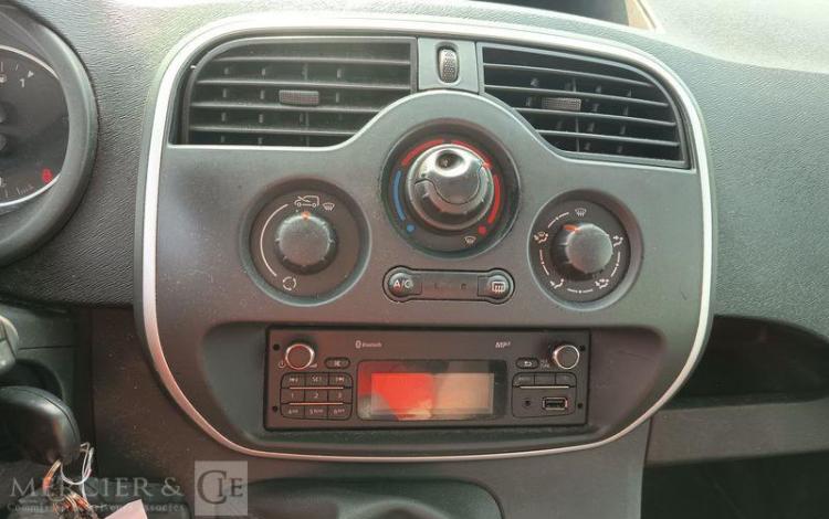 RENAULT KANGOO MAXI 1.5 DCI 110 GRAND-VOLUME CONFORT – DIESEL – 161933 KMS – ANNEE 2018 BLANC FB-920-YD