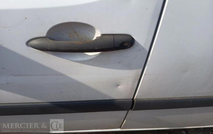 RENAULT KANGOO MAXI 1.5 DCI 110 GRAND-VOLUME CONFORT – DIESEL – 161933 KMS – ANNEE 2018 BLANC FB-920-YD