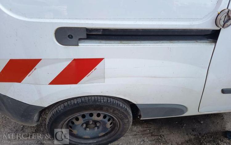 RENAULT KANGOO MAXI 1.5 DCI 110 GRAND-VOLUME CONFORT – DIESEL – 161933 KMS – ANNEE 2018 BLANC FB-920-YD