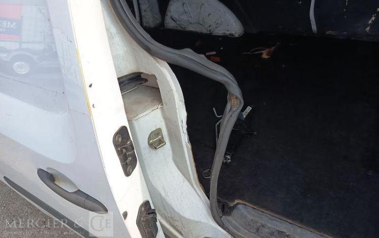 RENAULT KANGOO MAXI 1.5 DCI 110 GRAND-VOLUME CONFORT – DIESEL – 161933 KMS – ANNEE 2018 BLANC FB-920-YD