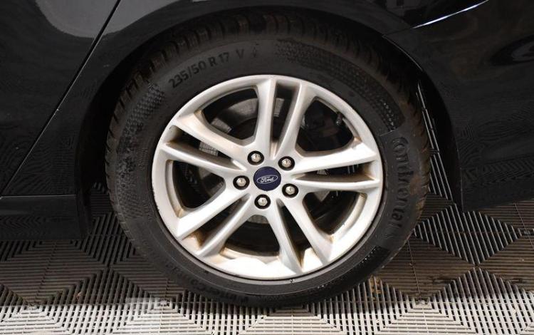 FORD MONDEO NOIR FC-401-GQ