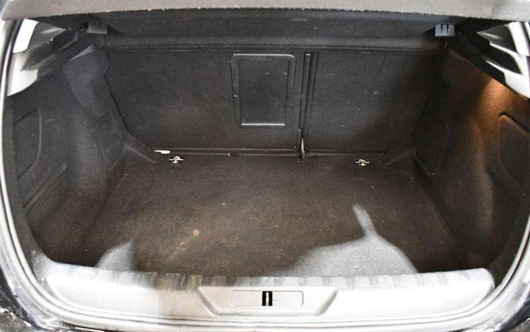 PEUGEOT 308    1,5 HDI 130 EAT ACTIVE BUSINESS NOIR FC-890-AG