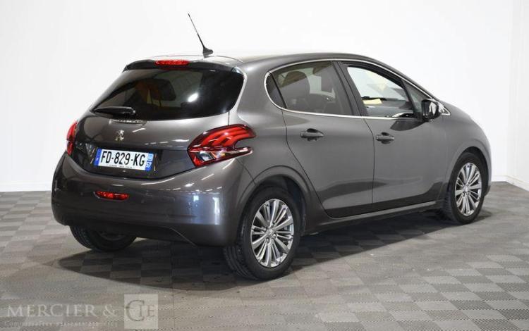 PEUGEOT 208 1,2 PURE TECH GRIS FD-829-KG