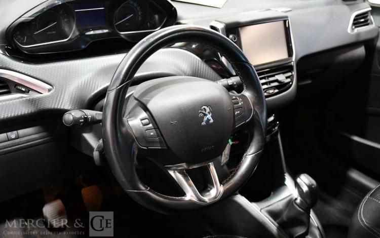 PEUGEOT 208 1,2 PURE TECH GRIS FD-829-KG