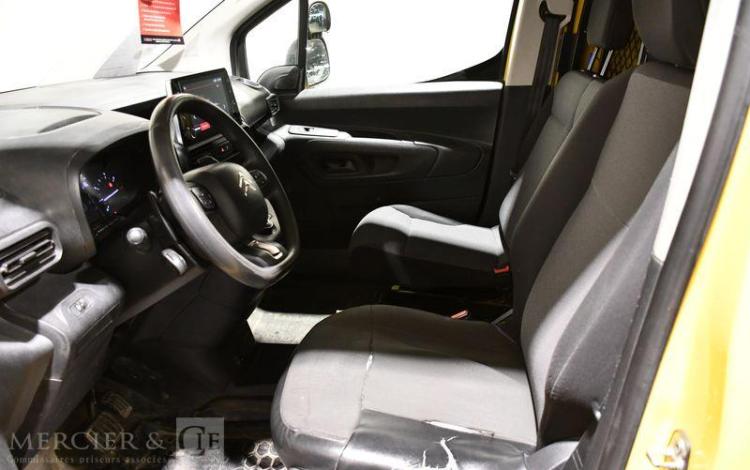 CITROEN BERLINGO VAN TAILLE M CLUB BLUEHDI 130CH EAT8
 JAUNE FE-072-VF