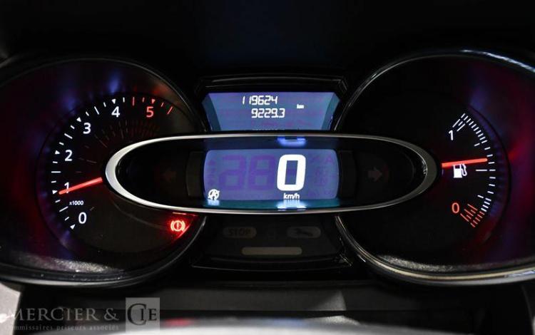 RENAULT CLIO IV SOCIETE 1.5 DCI 75ch AIR BLANC FE-486-KJ