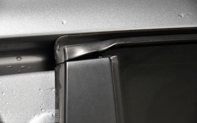 PEUGEOT 208 1,2 PURE TECH GRIS FF-643-PP