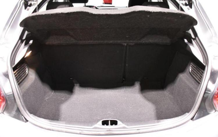 PEUGEOT 208 1,2 PURE TECH GRIS FF-643-PP
