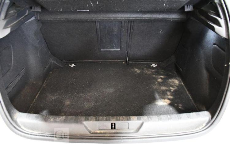 PEUGEOT 308 1,5 BLUEHDI 130 GT LINE BLANC FG-006-WX