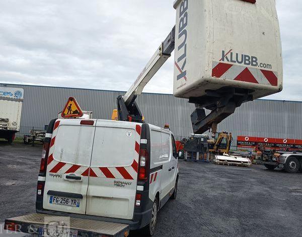 RENAULT TRAFIC 1,6 DCI 16V ENERGY DIESEL AVEC NACELLE KLUBB K21 – 9 M – 1201 HEURES BLANC FG-256-YR