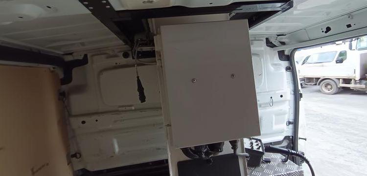 RENAULT TRAFIC 1,6 DCI 16V ENERGY DIESEL AVEC NACELLE KLUBB K21 – 9 M – 1201 HEURES BLANC FG-256-YR