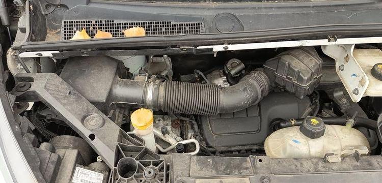 RENAULT TRAFIC 1,6 DCI 16V ENERGY DIESEL AVEC NACELLE KLUBB K21 – 9 M – 1201 HEURES BLANC FG-256-YR