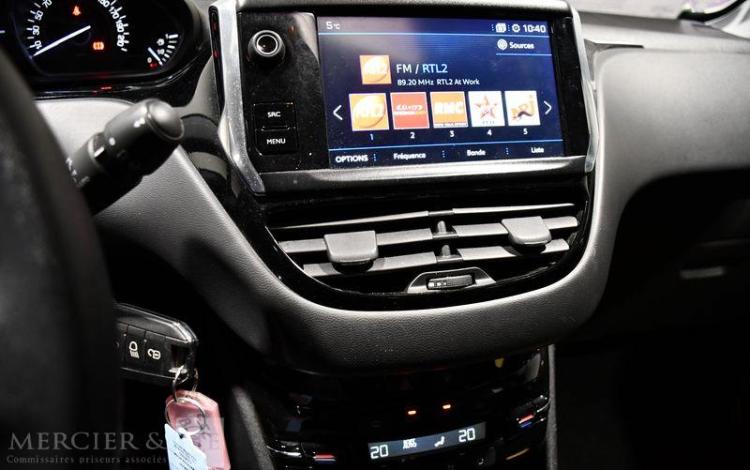 PEUGEOT 208 SOCIETE 1.2 PURETECH 80ch PREMIUM PACK GRIS FH-948-XP