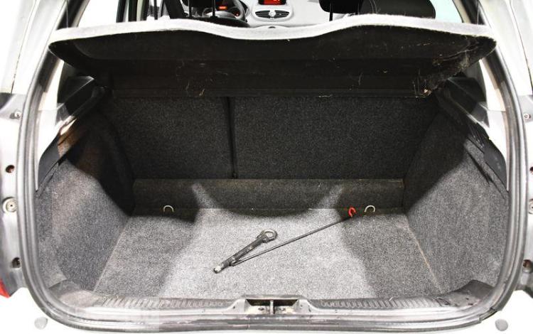 RENAULT CLIO 1,5 DCI 75 EXPRESSION CLIM BLANC FJ-692-PR