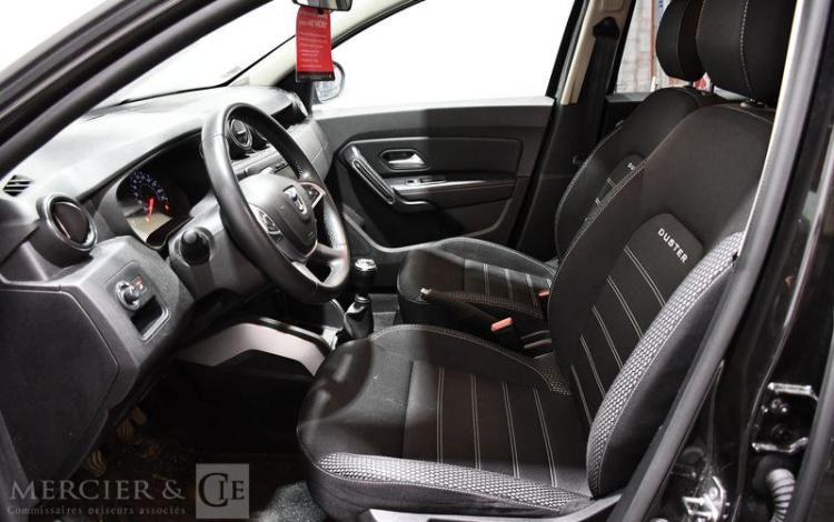 DACIA DUSTER BLACK COLLECTOR TCE 130 FAP NOIR FL-513-ZL