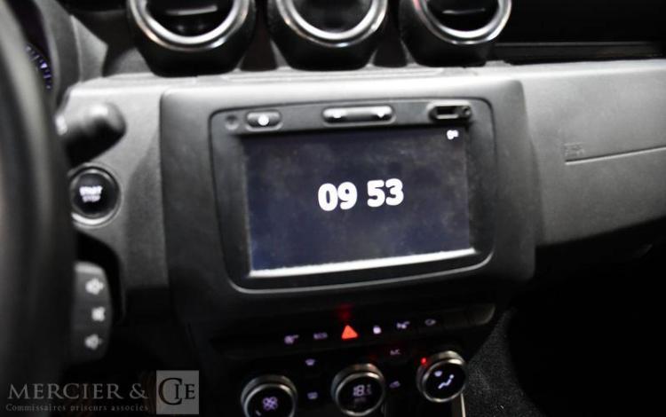 DACIA DUSTER BLACK COLLECTOR TCE 130 FAP NOIR FL-513-ZL