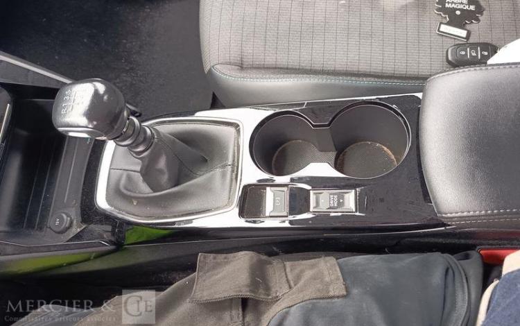 PEUGEOT 208 GRIS FL-675-TW