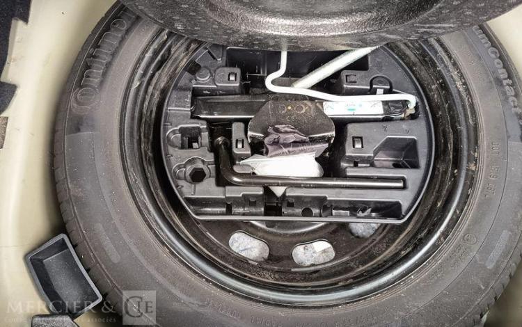 PEUGEOT 208 GRIS FL-675-TW