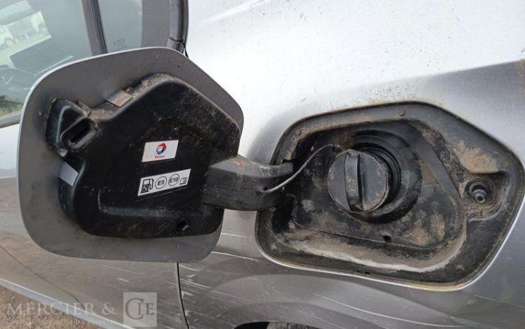 PEUGEOT 208 GRIS FL-675-TW