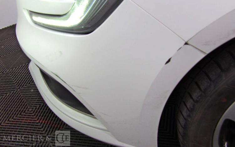 RENAULT MEGANE 1.3 TCE 115 LIMITED BLANC FL-946-BL