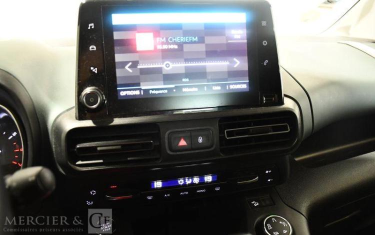 CITROEN BERLINGO COMBO 1,5 BLUEHDI 130 M L1 SHINE S&S BLEU FM-235-RD