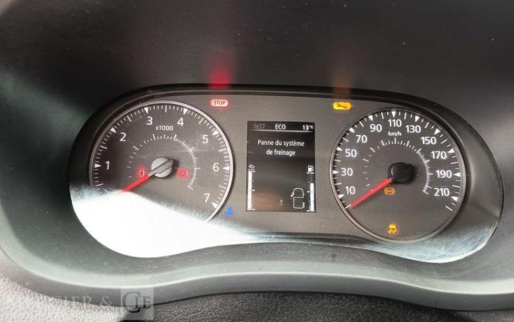 RENAULT MASTER AVEC NACELLE VERSALIFT ETL32-125 – 12 METRES – DIESEL – ANNEE 2019 BLANC FM-588-MG