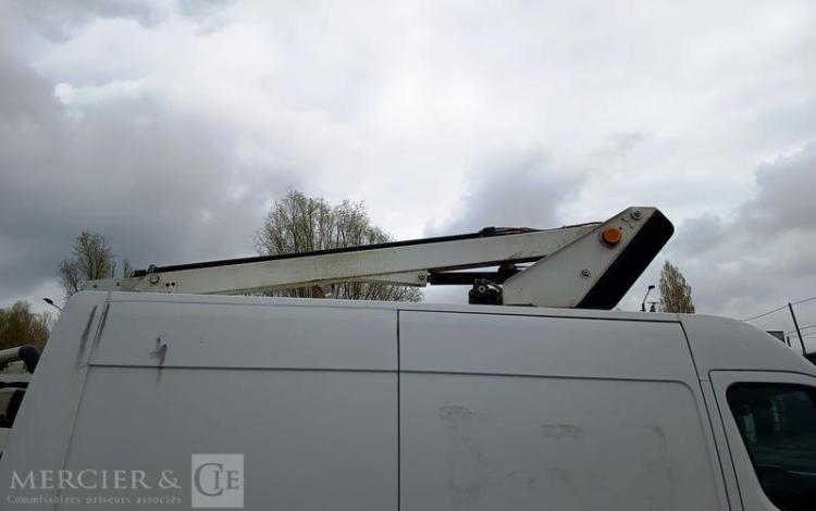 RENAULT MASTER AVEC NACELLE VERSALIFT ETL32-125 – 12 METRES – DIESEL – ANNEE 2019 BLANC FM-588-MG