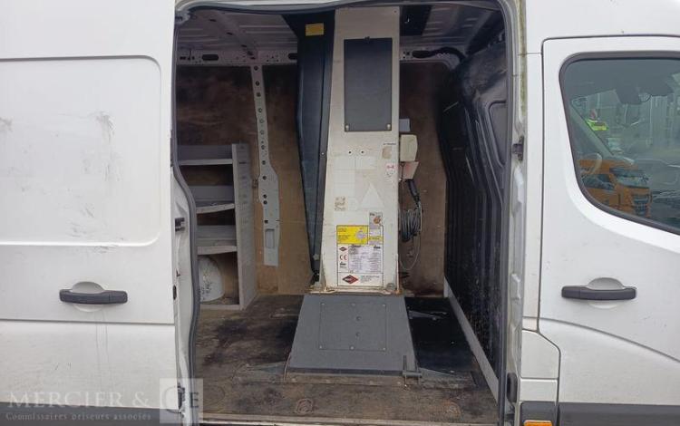 RENAULT MASTER AVEC NACELLE VERSALIFT ETL32-125 – 12 METRES – DIESEL – ANNEE 2019 BLANC FM-588-MG