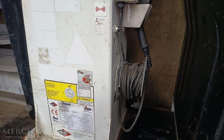 RENAULT MASTER AVEC NACELLE VERSALIFT ETL32-125 – 12 METRES – DIESEL – ANNEE 2019 BLANC FM-588-MG