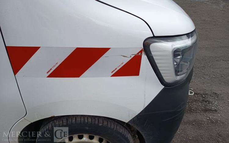 RENAULT MASTER AVEC NACELLE VERSALIFT ETL32-125 – 12 METRES – DIESEL – ANNEE 2019 BLANC FM-588-MG