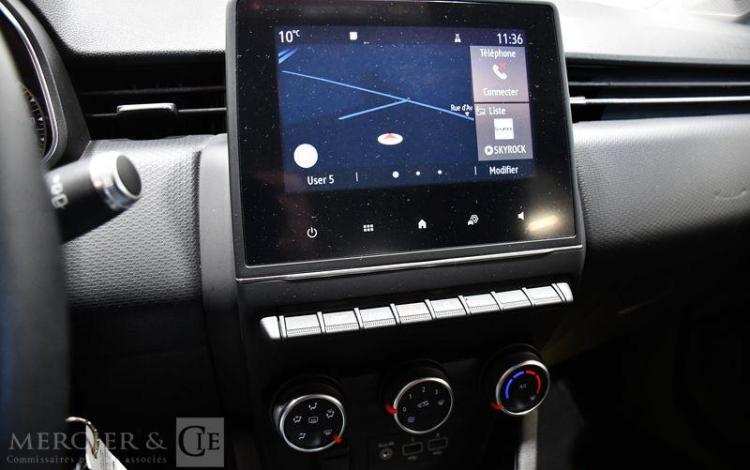 RENAULT CLIO V SOCIETE 1.5 BLUEDCI 85ch AIR NAVI BLANC FM-888-SL