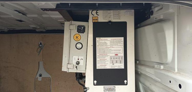 RENAULT TRAFIC 1,6DCI 120CV AVEC NACELLE KLUBB/K21 – 9M – 1138 HEURES BLANC FN-131-ML