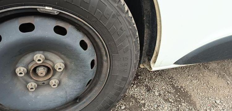 RENAULT TRAFIC 1,6DCI 120CV AVEC NACELLE KLUBB/K21 – 9M – 1138 HEURES BLANC FN-131-ML