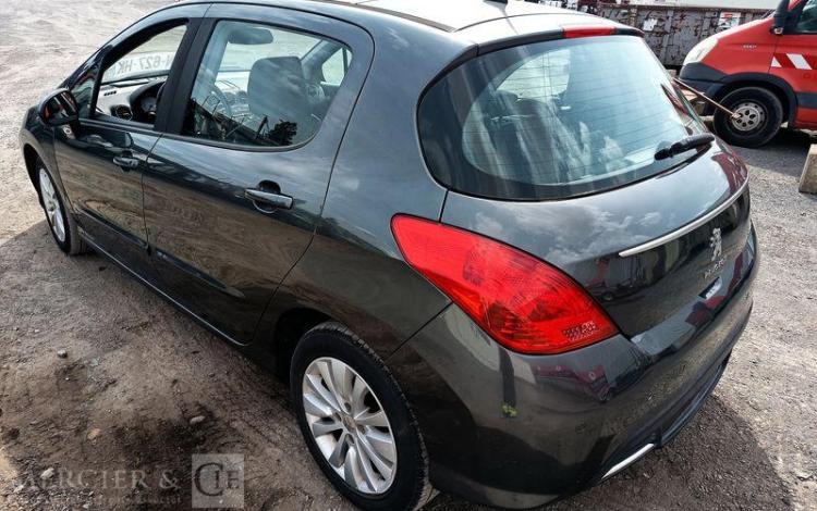 PEUGEOT 308  FN-627-HK