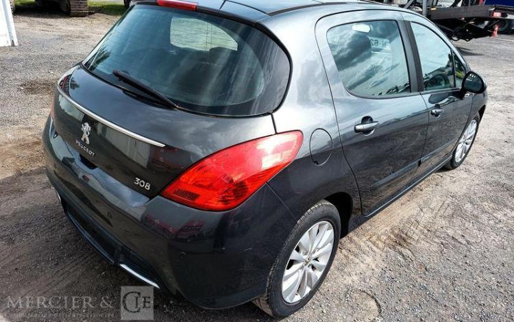 PEUGEOT 308  FN-627-HK