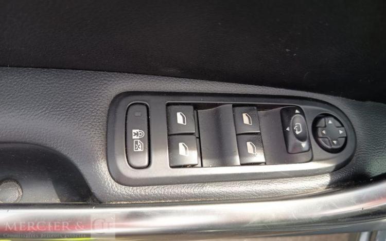 PEUGEOT 308  FN-627-HK