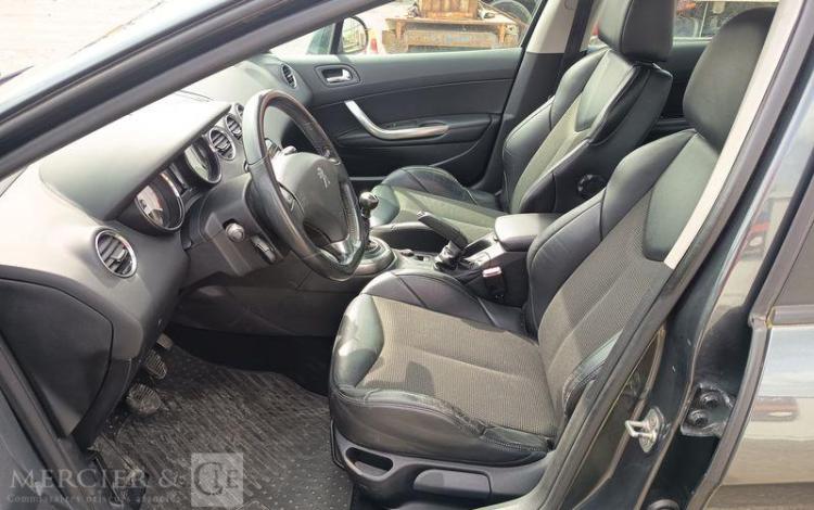 PEUGEOT 308  FN-627-HK