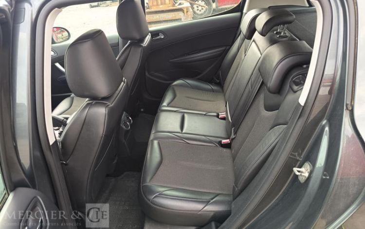 PEUGEOT 308  FN-627-HK