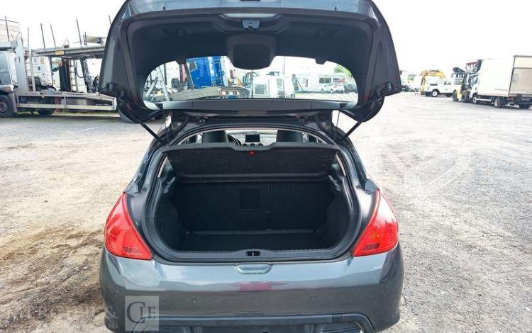PEUGEOT 308  FN-627-HK