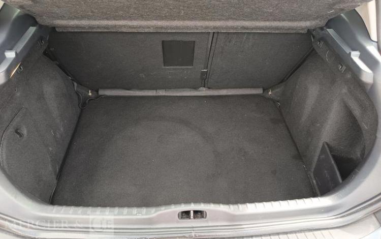 PEUGEOT 308  FN-627-HK